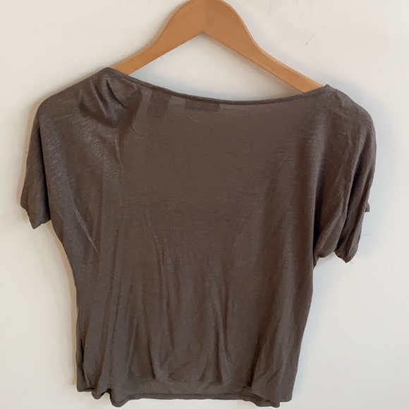 NY & Co. Short sleeve asymmetric droop Blouse with metallic undertones, Size S - Picture 5 of 5